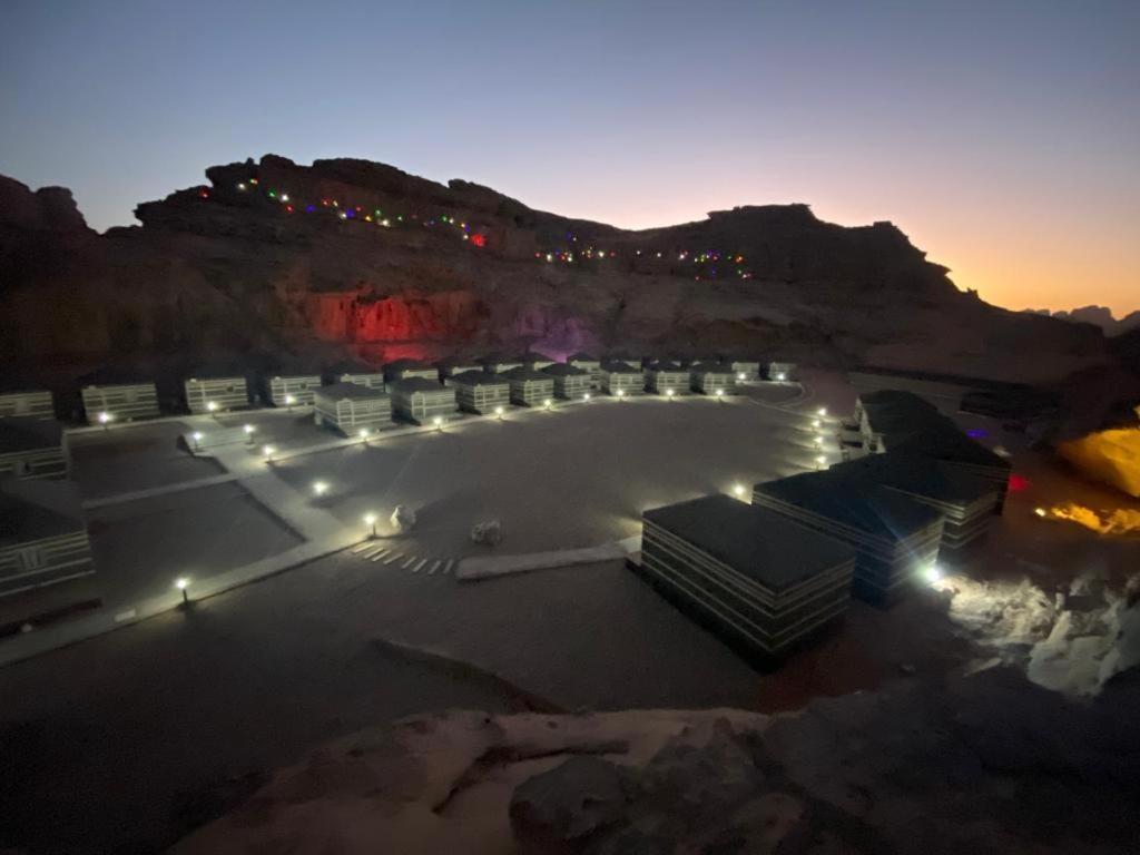 Space Village Luxury Camp Wadi Rum Exterior photo