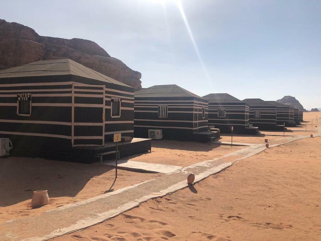 Space Village Luxury Camp Wadi Rum Exterior photo