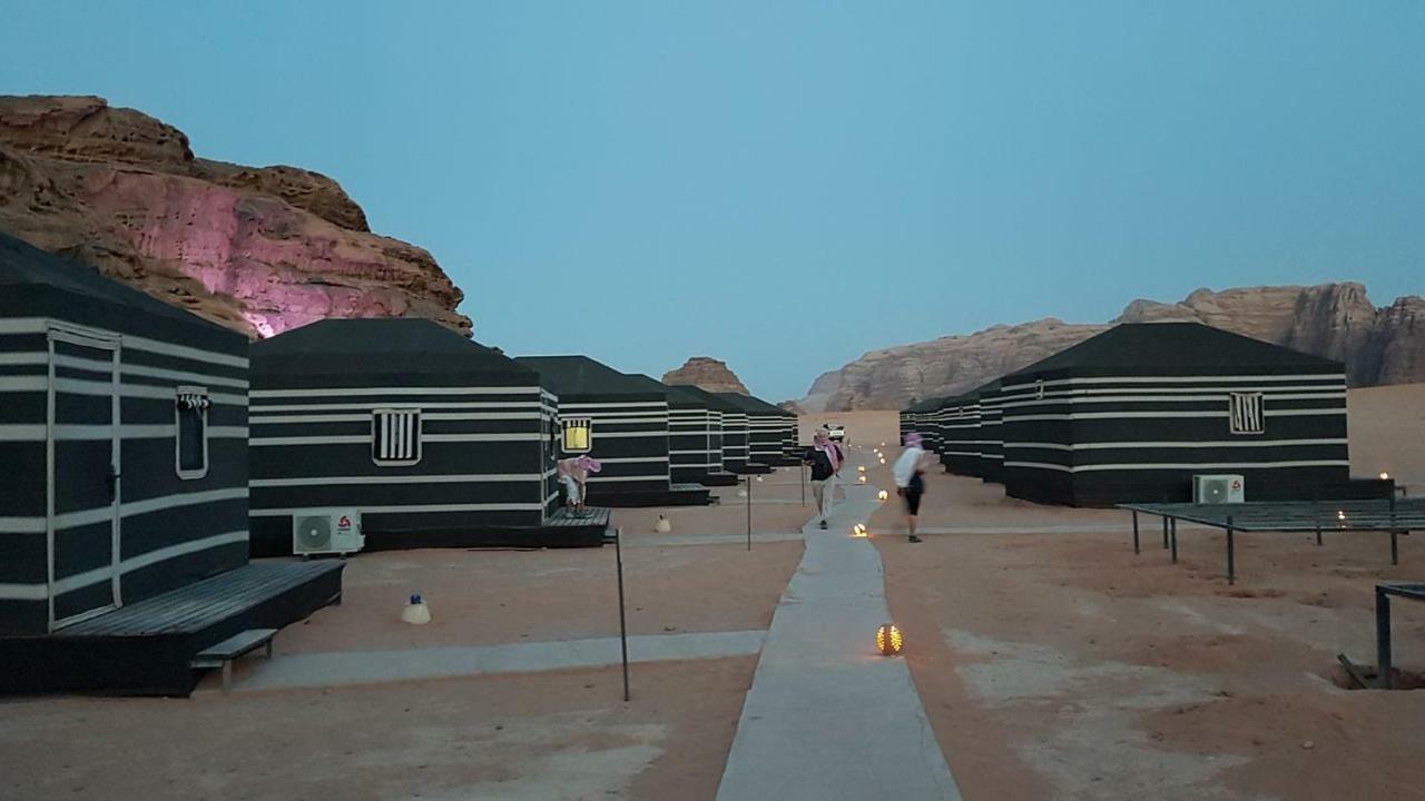 Space Village Luxury Camp Wadi Rum Exterior photo